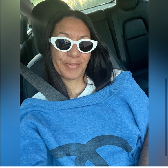 Blue cotton sweater cute & comfy ⛔️NO TRADE, NO RETURN. - Picture 3 of 8